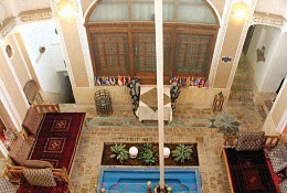 هتل سنتی لب خندق یزد
